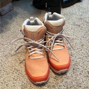 On Cloud Cloudroxk Waterproof Hiking Boots in size 8